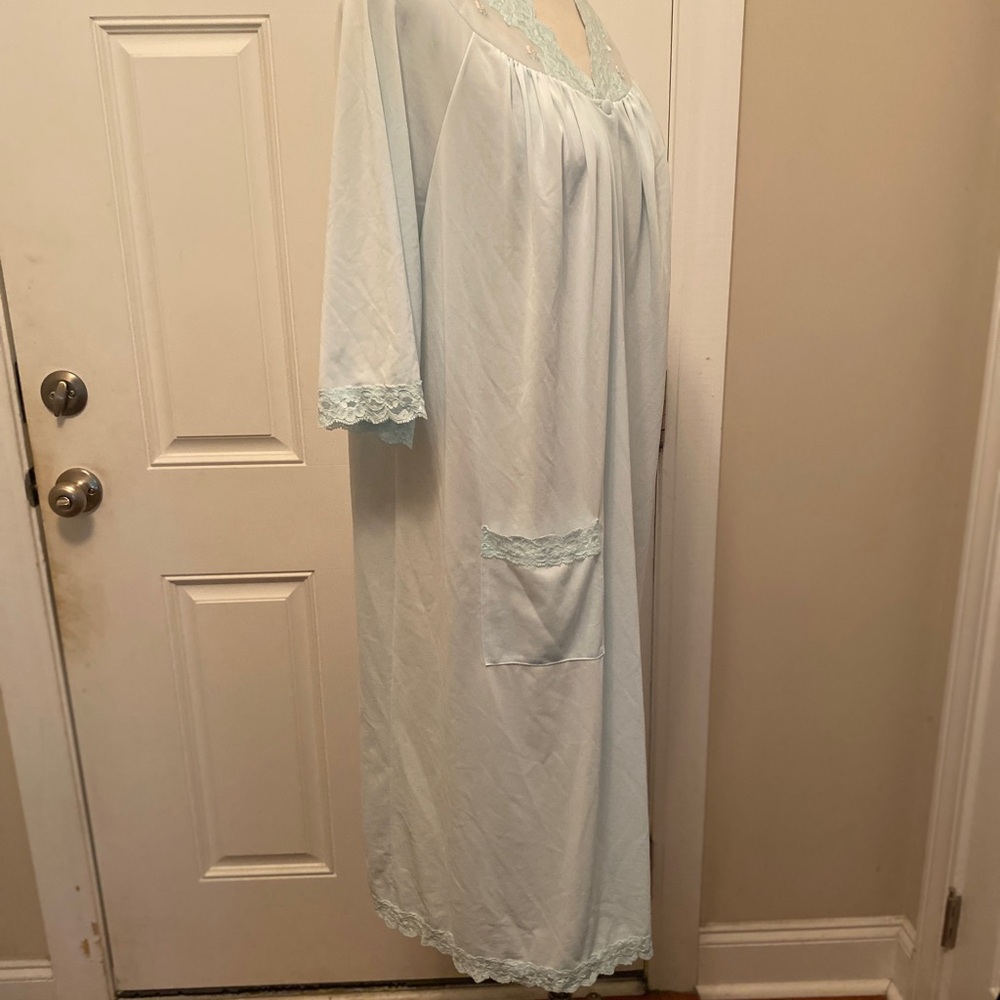 Lace-Trim Button-Front Blue Nylon Robe Women's - Picture 4 of 8